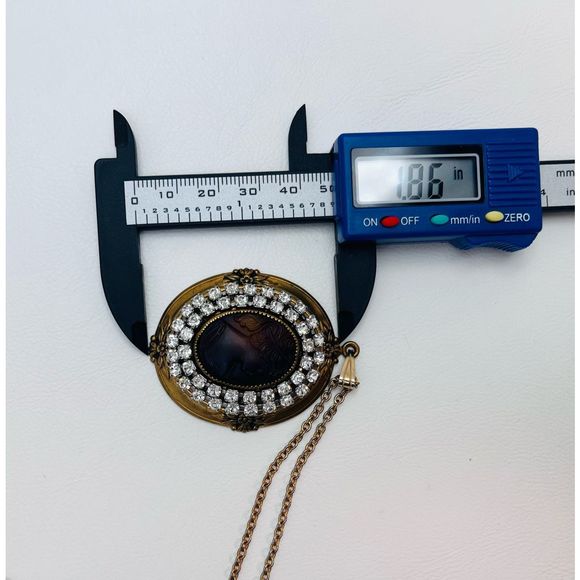 Vintage Oval Cameo With Rhinestones Pendant Necklace - Picture 6 of 7